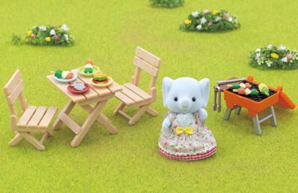 Sylvanian Families Barbekü Piknik Fil Kız Oyun Seti 5640
