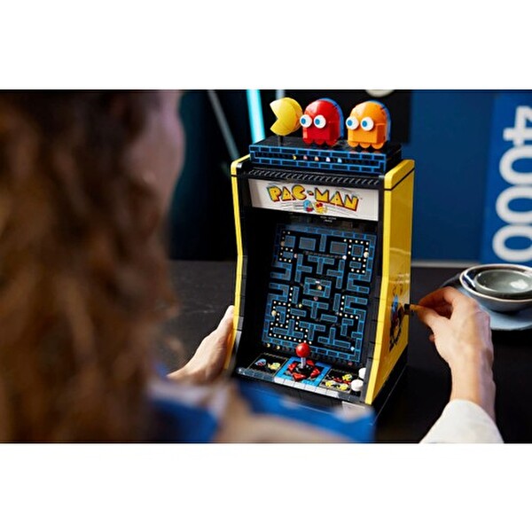LEGO Icons PAC-MAN Arcade 10323
