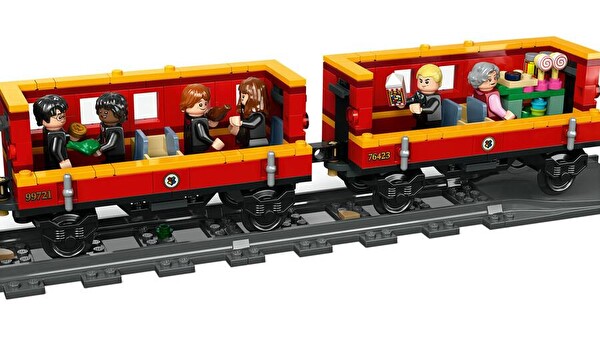 LEGO Harry Potter Hogwarts Ekspresi ve Hogsmeade İstasyonu 76423