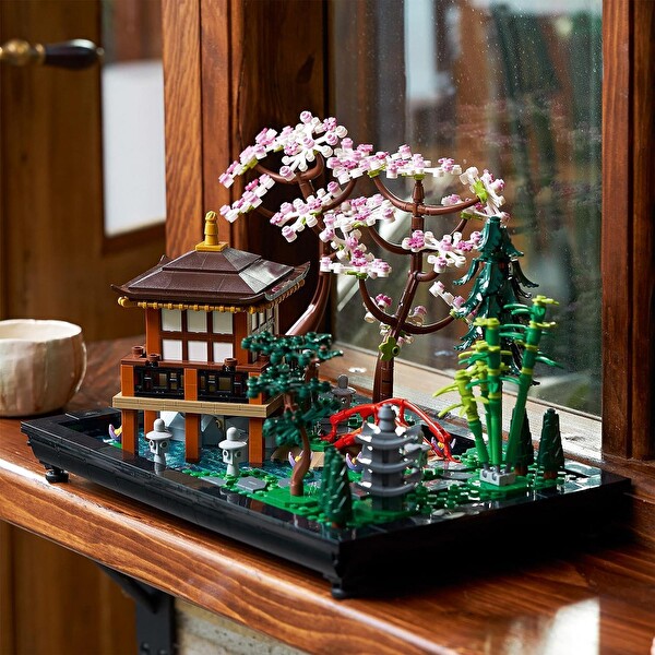LEGO Icons Huzurlu Bahçe 10315