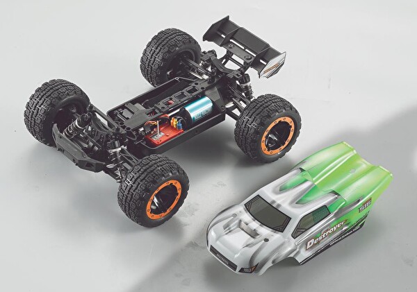 Haiboxing 1/16 Destroyer Yeşil Uzaktan Kumandalı Araba RTR 4WD Brushless Truck 45 Km/h Sürat - 1500 mAh 7.4V 2S 30C LipoBatarya