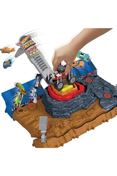 Hot Wheels Monster Trucks Muhteşem Çarpışma Arenası HNB96