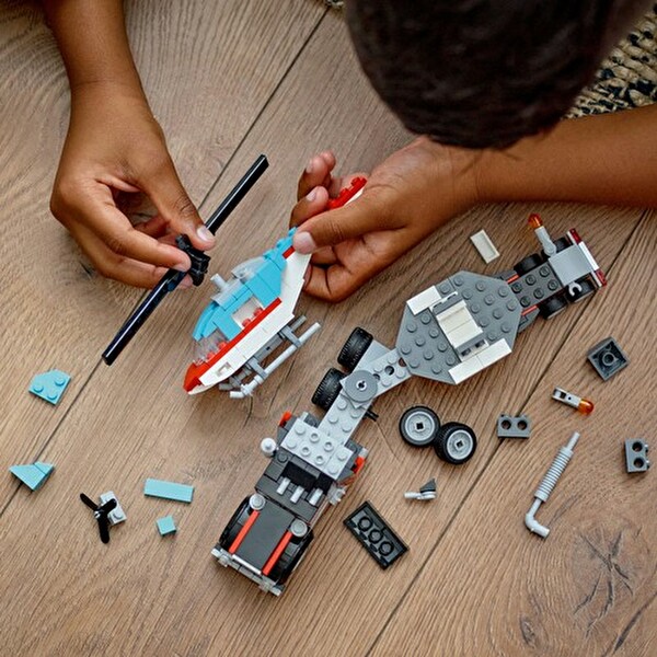LEGO Creator Helikopterli Açık Kasa Kamyon 31146