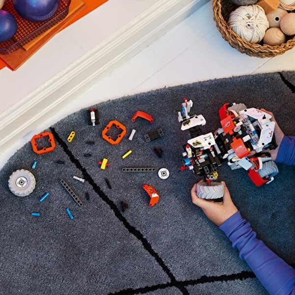 LEGO Technic Yüzey Uzay Yükleyicisi LT78 42178