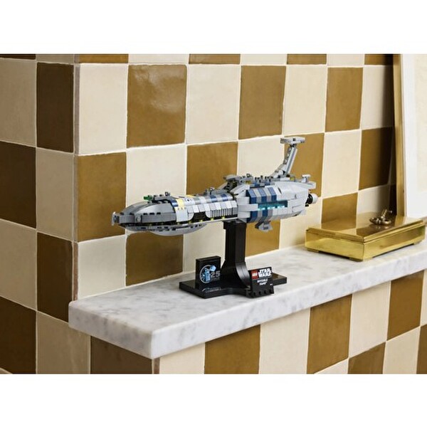 LEGO Star Wars Invisible Hand 75377