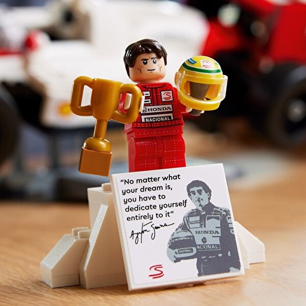 LEGO Icons Mclaren MP4/4 ve Ayrton Senna 10330
