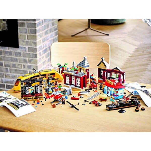 LEGO City Ana Meydan 60271