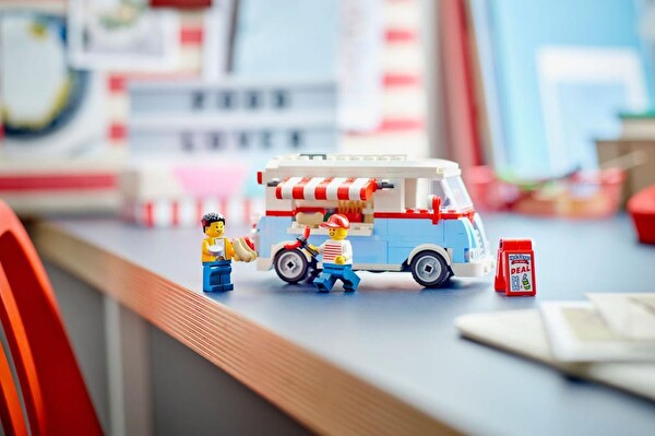 LEGO Icons Retro Yiyecek Kamyonu 40681