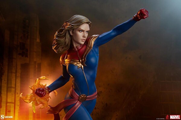 Sideshow Collectibles Captain Marvel Avengers Assemble Statue Figür Oyuncak 200573