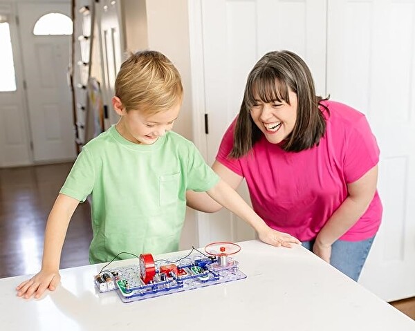 Snap Circuits Extreme SC-750 Elektronik Eğitim Seti B0002AHQWS