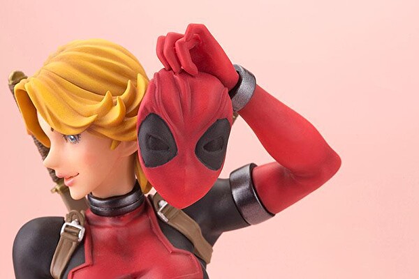 Kotobukiya Lady Deadpool Bishoujo Statue Figür Oyuncak STK0843