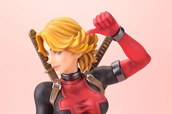 Kotobukiya Lady Deadpool Bishoujo Statue Figür Oyuncak STK0843