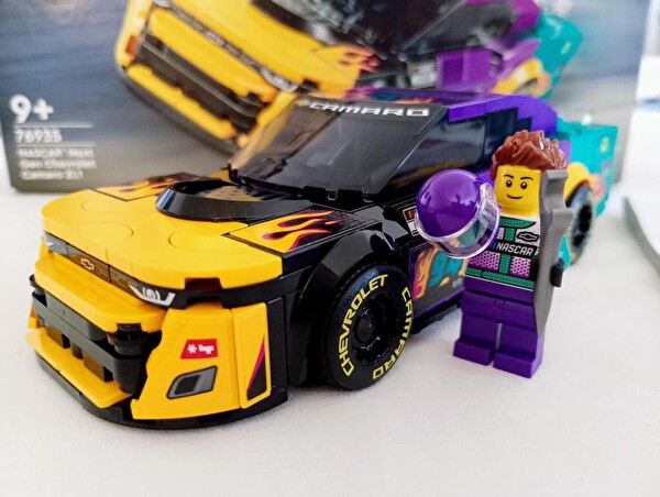 LEGO Speed Champions Nascar Next Gen Chevrolet Camaro ZL1 76935