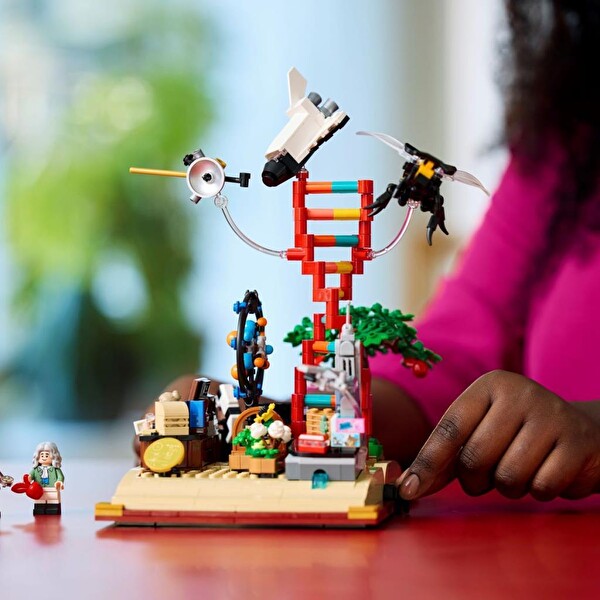 LEGO STEM'in Evrimi 21355