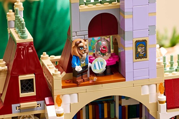 LEGO Güzel ve Çirkin Kalesi 43263