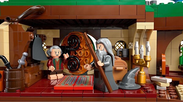 LEGO Yüzüklerin Efendisi: Shire 10354