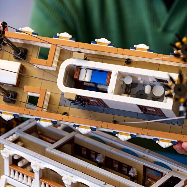 LEGO Ideas Buharlı Nehir Gemisi 21356