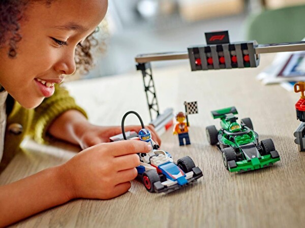 LEGO City VCARB ve Sauber Yarış Arabalı F1 Gridi 60474