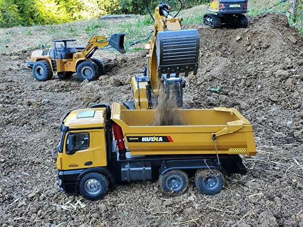 Huina 1582 1/14 10 2.4G Full Fonksiyon Sesli Kanal Full Metal RC Model Uzaktan Kumandalı Oyuncak Damperli Kamyon İş Makinesi