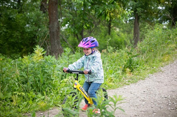 Strider 12 Sport Kırmızı Denge Bisikleti