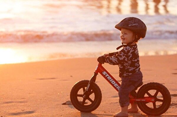 Strider 12 Sport Kırmızı Denge Bisikleti