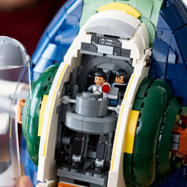 LEGO Star Wars Jango Fett'in Firespray Sınıfı Starship’i 75409