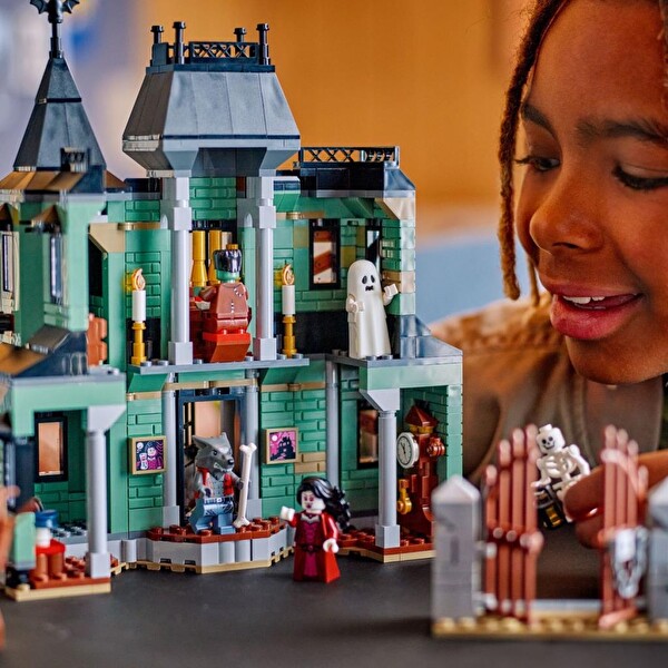 LEGO Creator 3'ü 1 Arada Hayaletli Köşk 31167