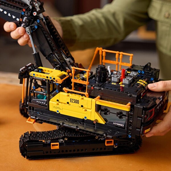 LEGO Technic Volvo EC500 Hybrid Ekskavatör 42215
