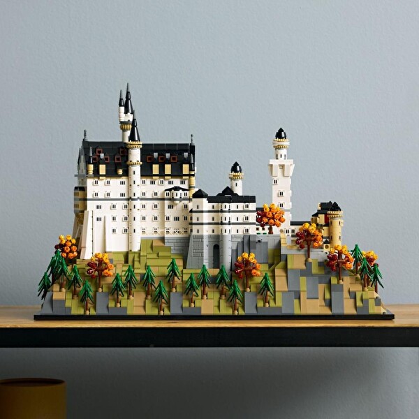 LEGO Architecture Neuschwanstein Şatosu 21063