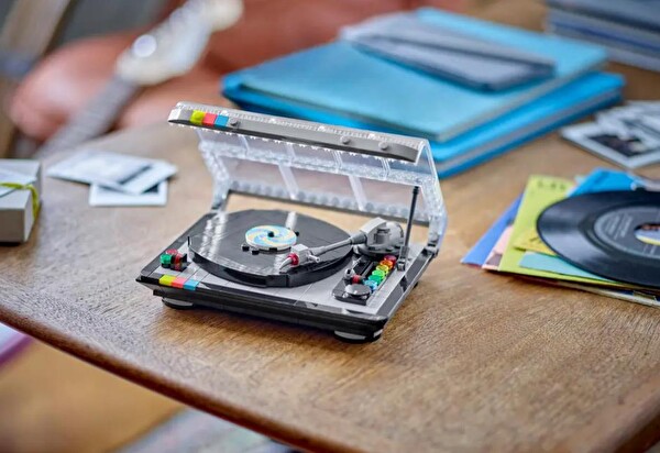 LEGO Retro Record Player 40699