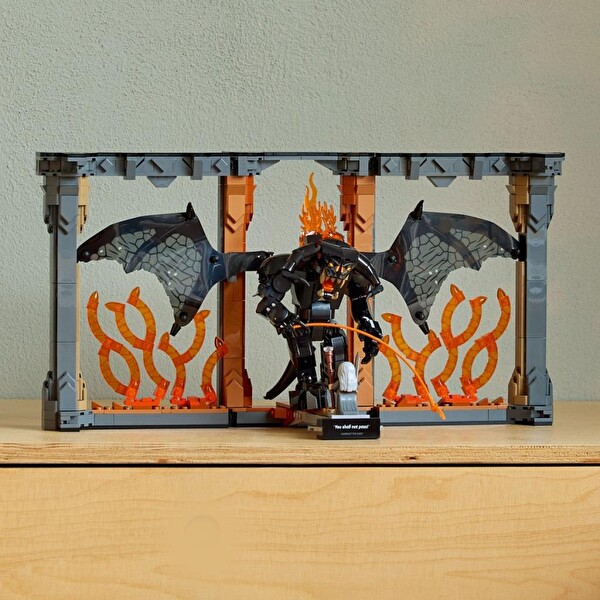 LEGO Icons Yüzüklerin Efendisi: Balrog Kitaplık Dekoru 10367