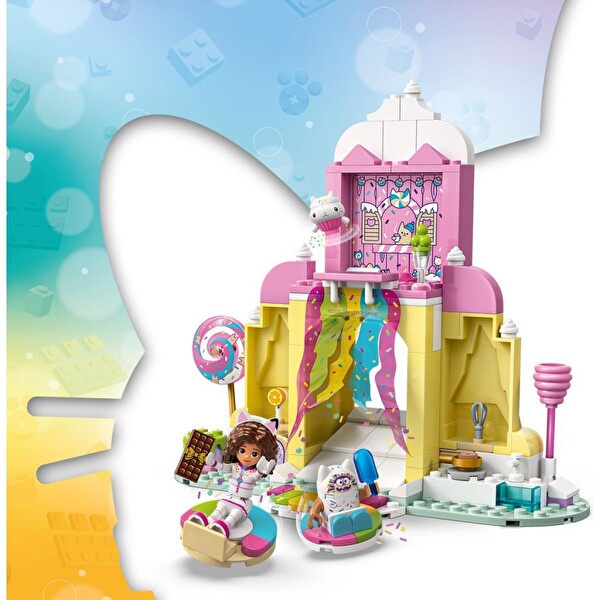 LEGO Gabby’s Dollhouse Tatlı Şekerleme Dağı ve Kedi Bahçesi 11205