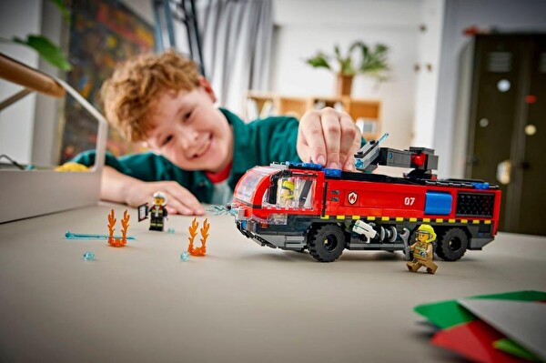 LEGO City Havaalanı İtfaiye Kamyonu Blok Oyuncak 60499