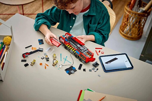 LEGO City Havaalanı İtfaiye Kamyonu Blok Oyuncak 60499