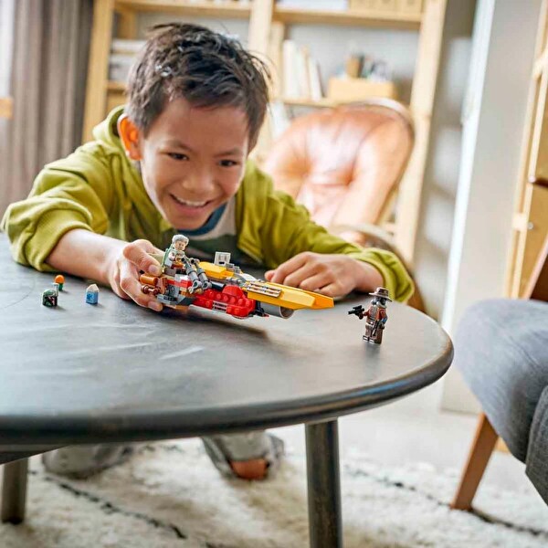 LEGO Star Wars Cobb Vanth'ın Hız Motoru 75437