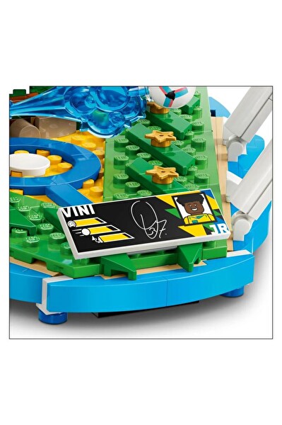 LEGO Editions Vini Jr. Unutulmaz Futbol Anları 43027