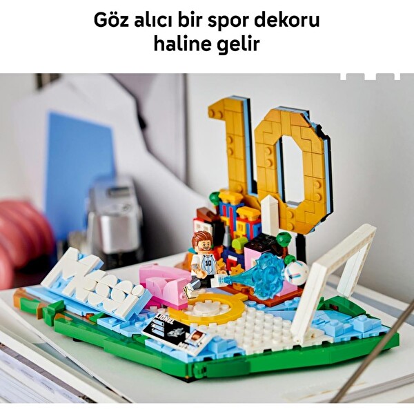 LEGO Editions Lionel Messi Unutulmaz Futbol Anları 43011