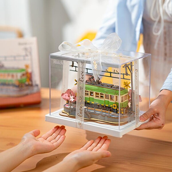 Rolife TGS02 Lokomotif Tren Sakura Journey DIY Minyatür Maket Model Seti Ahşap 3D Wooden Puzzle Eğitici Hobi Tasarım Kiti