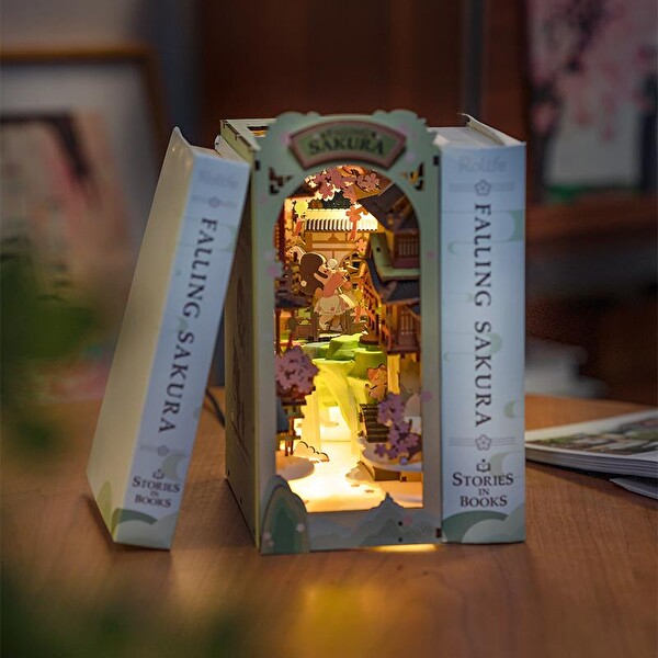 Rolife TGB05 Falling Sakura Kitap Köşesi Book Nook DIY Minyatür Maket Model Seti Mini Dollhouse 3D Ahşap Dekoratif Hobi Kiti