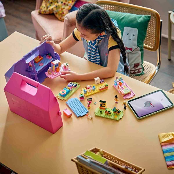 LEGO Friends Yaratıcı Bebek Evi Bavulu 42697