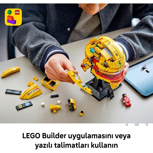 LEGO Editions Scuderia Ferrari HP Lewis Hamilton Kaskı 43022