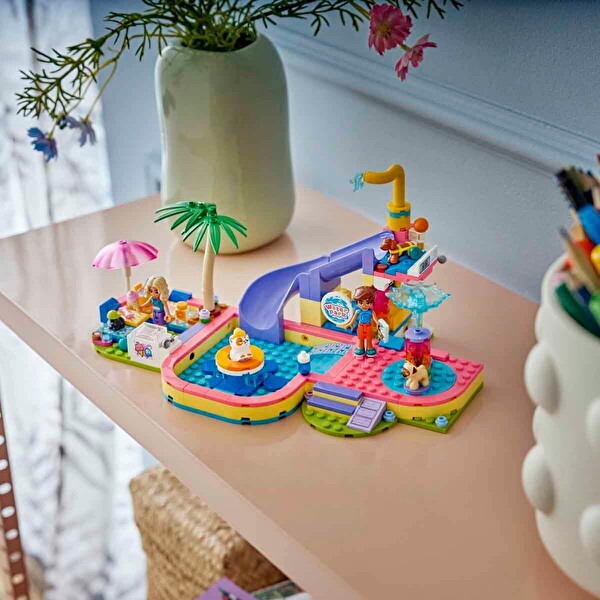 LEGO Friends Su Parkında Eğlence 42676