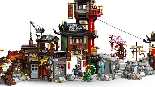 LEGO Ninjago 15. Yıl Dönümü Eski Şehir 71861