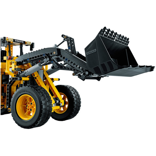 LEGO Technic Uzaktan Kumandalı Volvo Tekerlekli L350F Yükleyici 42030