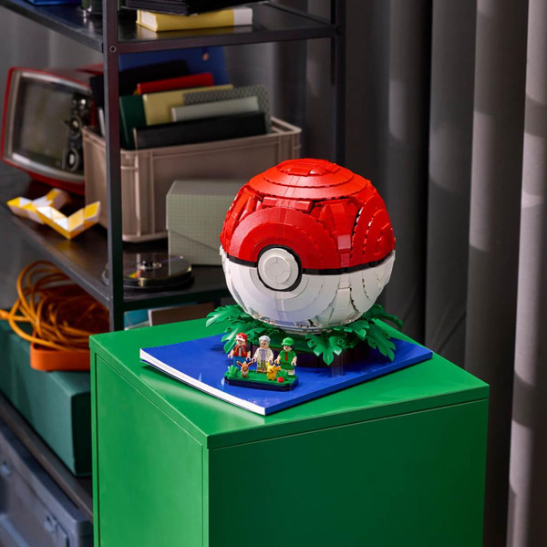 LEGO Pokemon İkonik Eğitmen Anları Poke Topu 72154