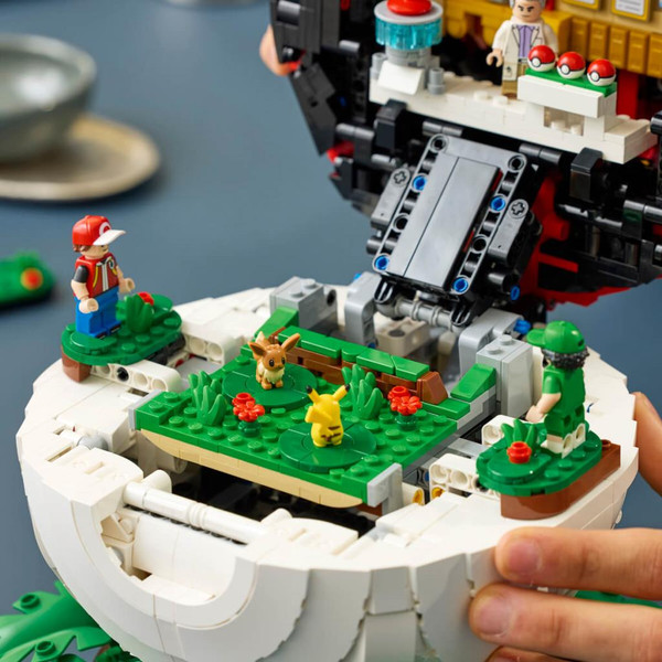 LEGO Pokemon İkonik Eğitmen Anları Poke Topu 72154