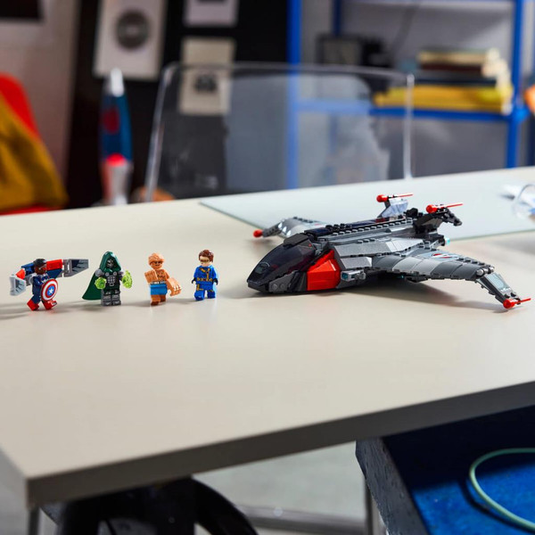 LEGO Marvel Avengers Doomsday Quinjet 76347