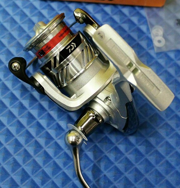 Daiwa 1BB 5.2:1 Crossfire LT 20 4000C Spin Olta Makinesi