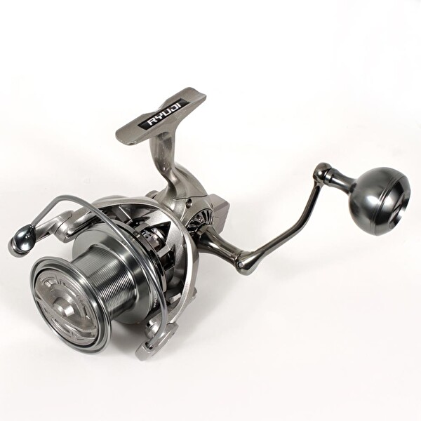 Ryuji Momentum 6000 Silver 11+1 BB Surf Makara