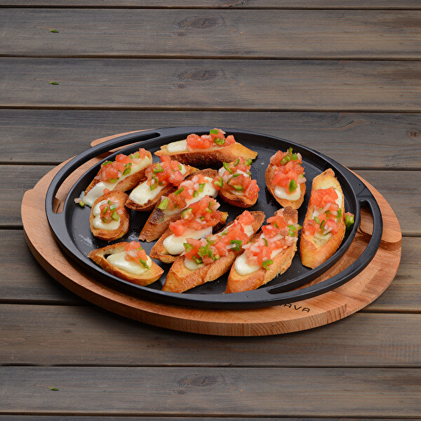 Lava 28 CM Döküm Siyah Yuvarlak Pizza / Krep / Pankek Tavası LV ECO Y PZ 28